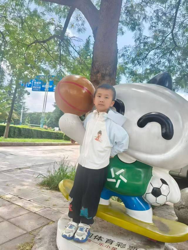 走失者照片 请大家帮忙寻找人,谢谢