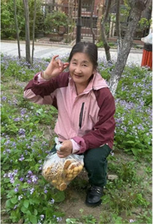 走失者照片 沈阳市寻人：六旬老太走失，穿白色短...