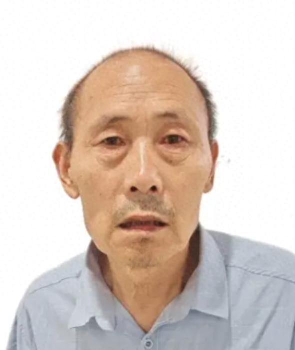 走失者照片 南阳市寻人：六旬老人走失，穿浅蓝色...