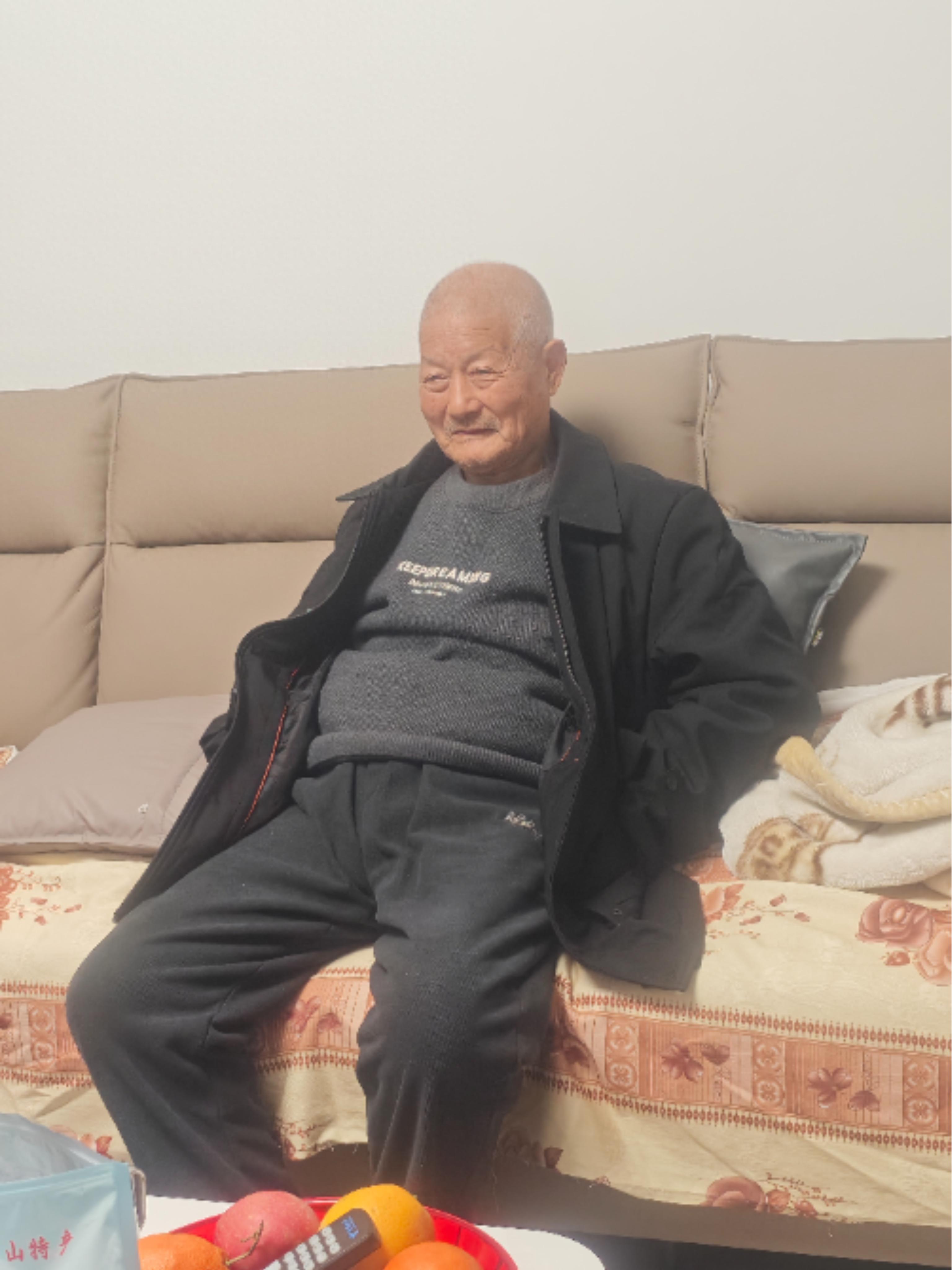 走失者照片 金华义乌寻人：八旬老人走失，穿杏色...