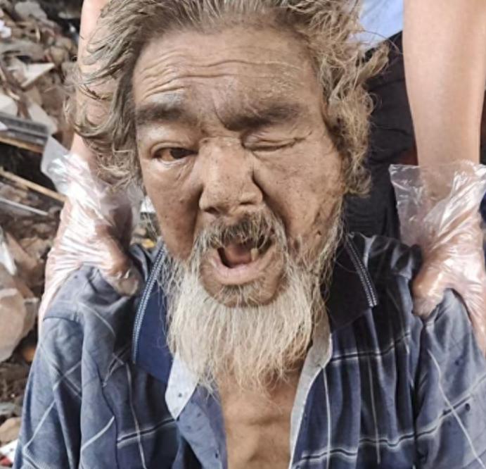 走失者照片 上饶市寻亲：七旬老人被救助，自述叫...
