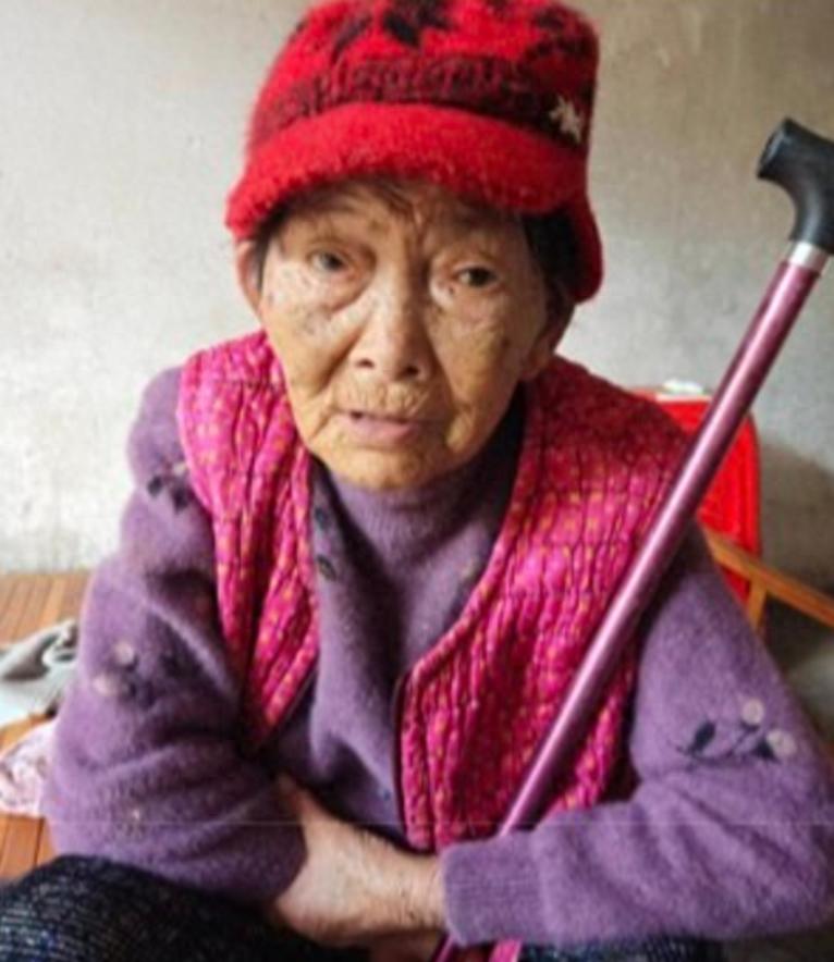 走失者照片 达州市寻人：八旬老太走失，患阿尔茨...