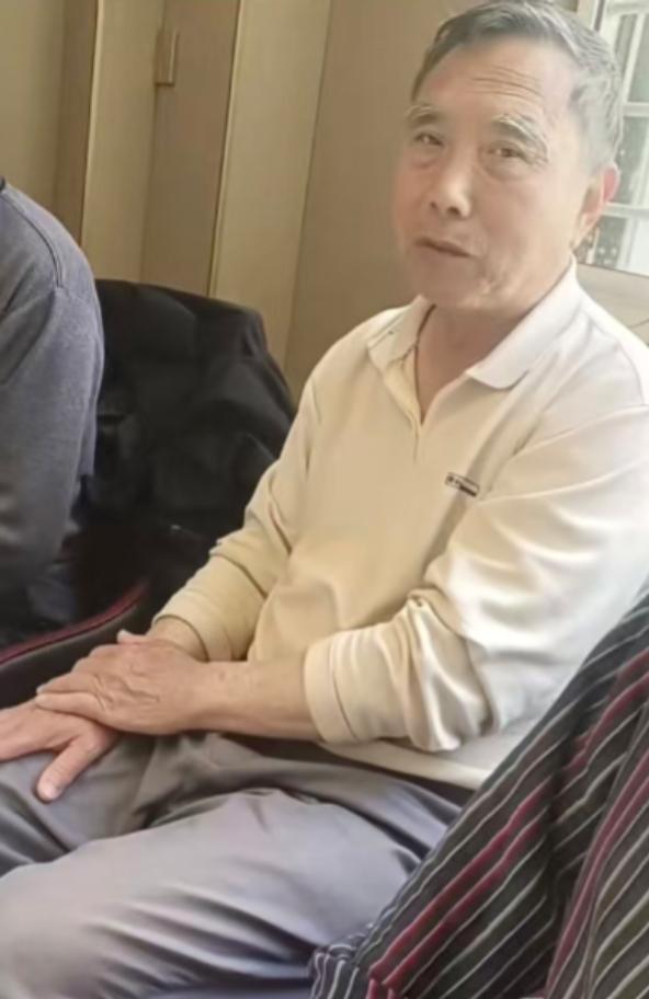 走失者照片 石家庄市寻人：七旬老人走失，穿灰色...