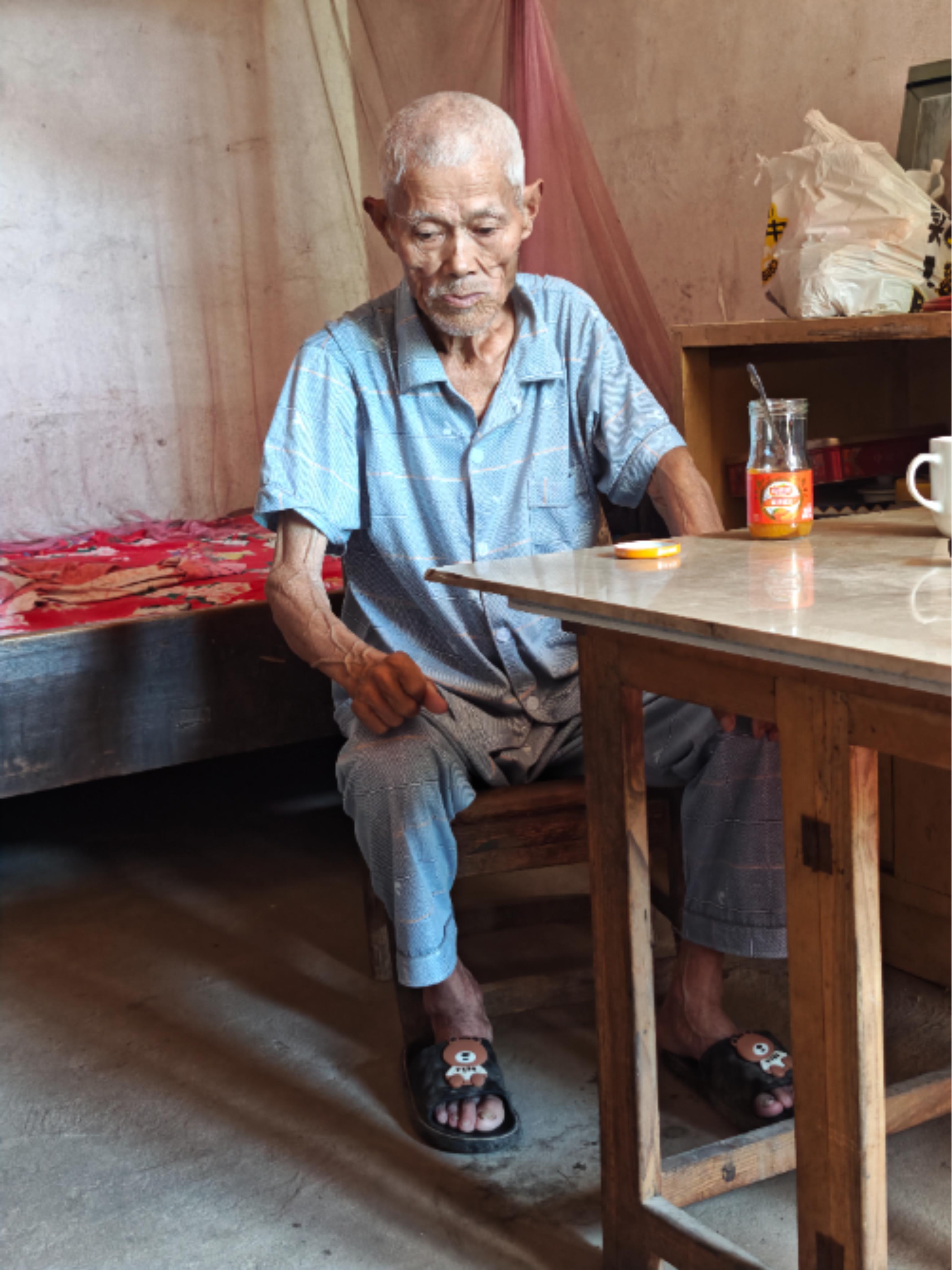 走失者照片 黄冈市麻城市寻人：八旬老人走失，穿...