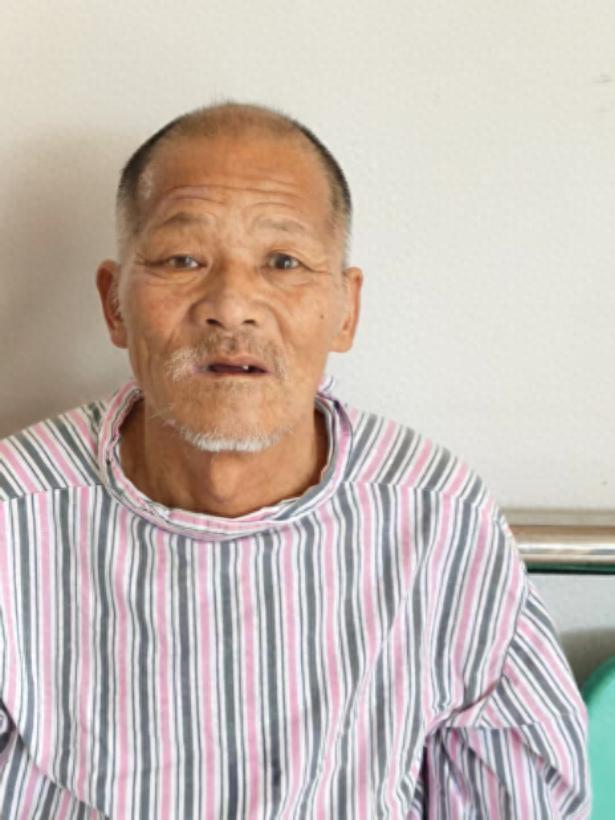 走失者照片 漳州市寻亲：六旬老人被救助，穿病号...