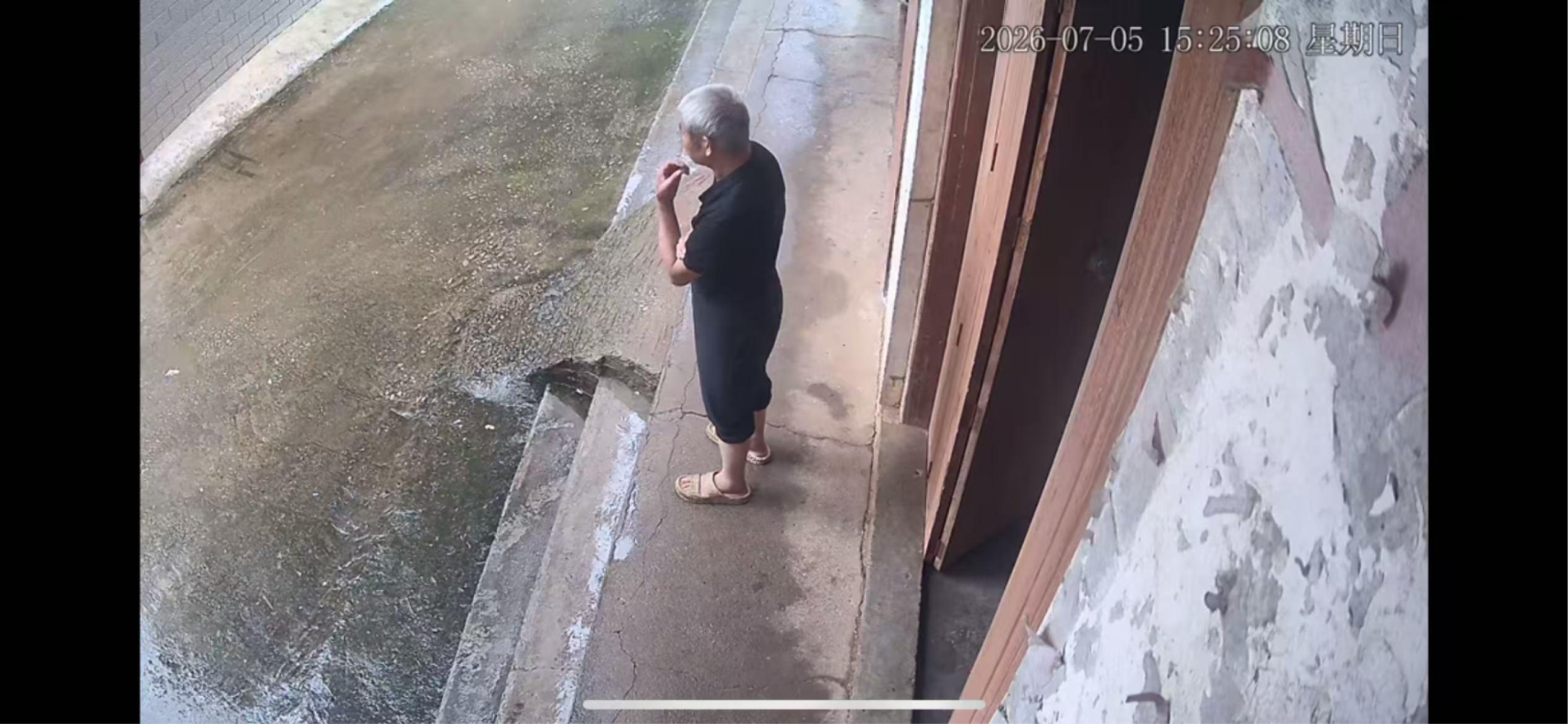 走失者照片 贵港市寻人：六旬老人走失，患小脑萎...