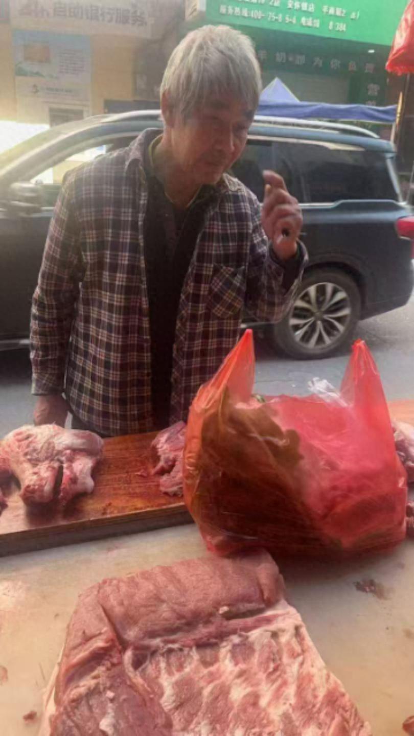 走失者照片 贵港市寻人：六旬老人走失，患小脑萎...
