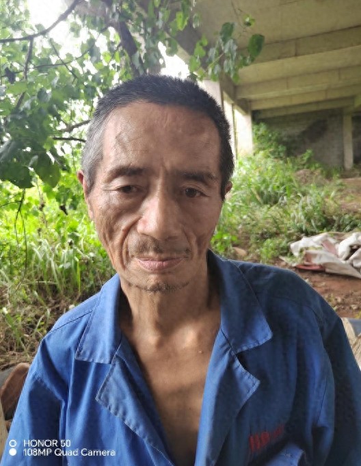 走失者照片 鹰潭市寻亲：六旬老人被救助，高1米...