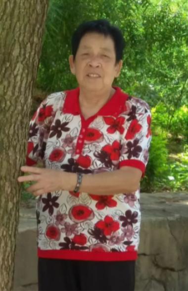 走失者照片 龙岩市寻人：八旬老太走失，穿红色短...