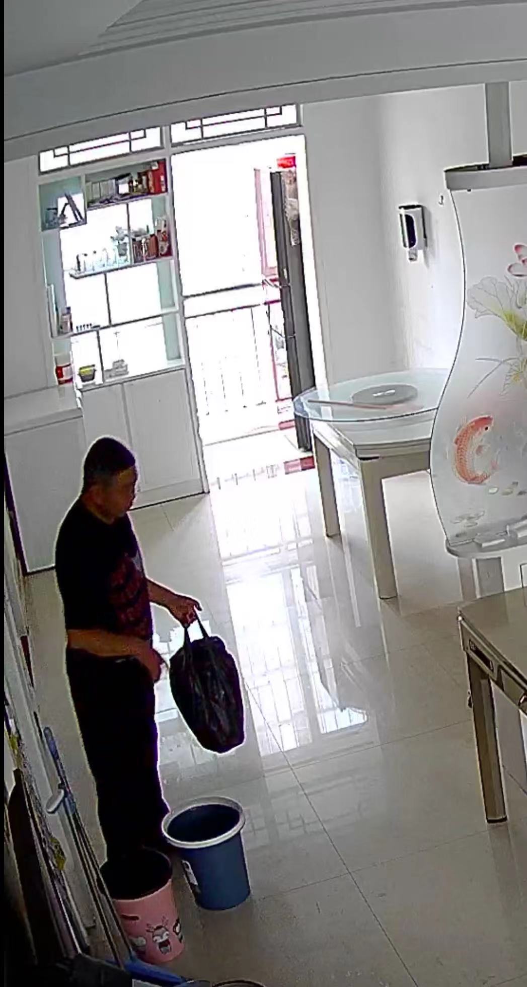 走失者照片 信阳市寻人：六旬老人走失，穿黑色短...
