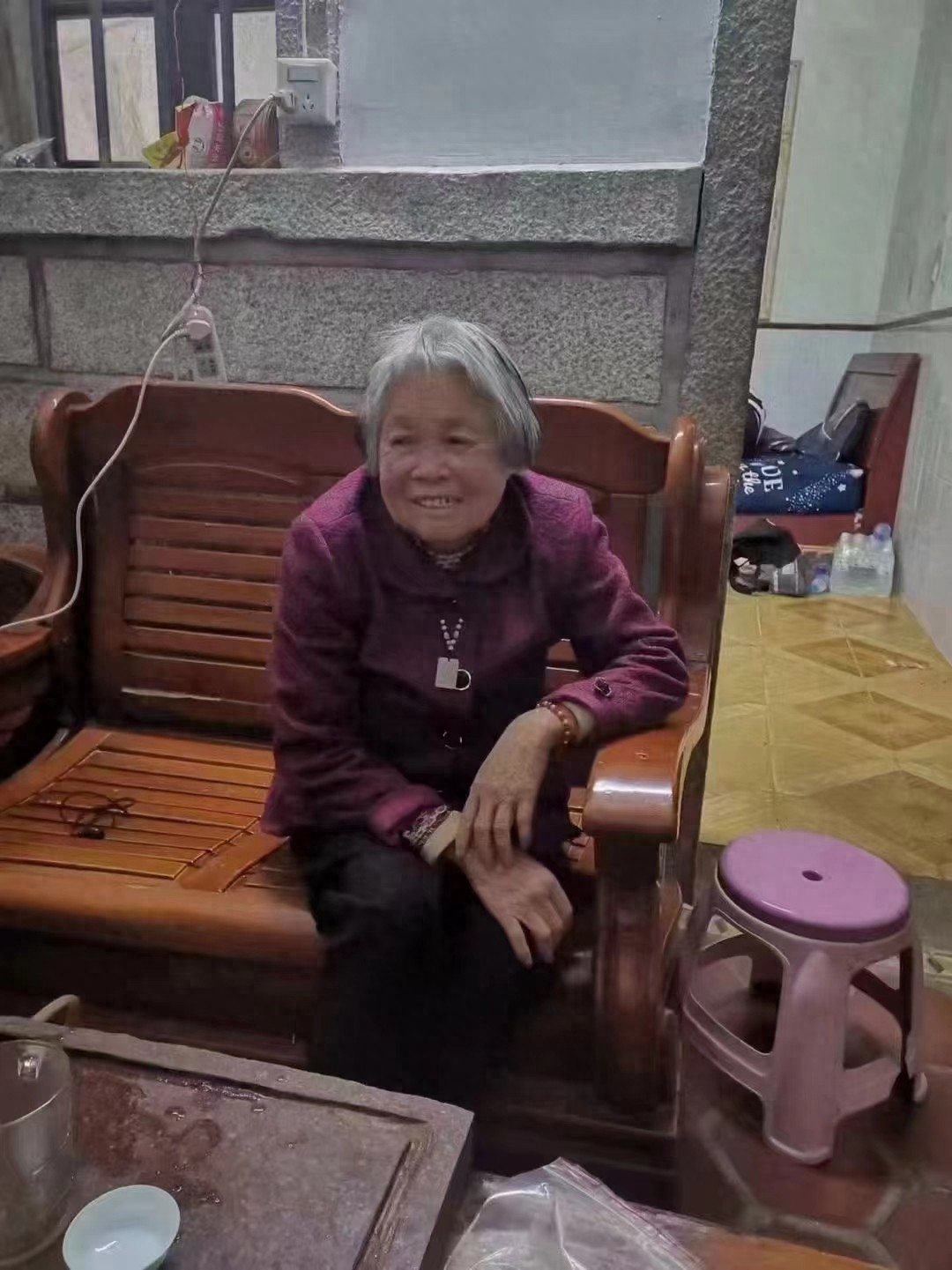走失者照片 泉州市晋江市寻人：七旬老太走失，患...