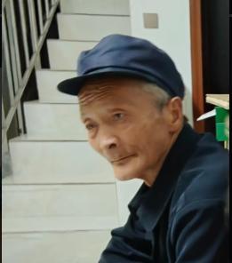 走失者照片 宜宾市寻人：七旬老人走失，穿淡黄色...