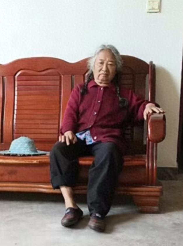 走失者照片 泸州市寻人：七旬老太走失，穿花衣服...