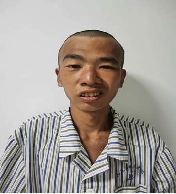 走失者照片 济宁市寻亲：青年男子被救助，自述叫...