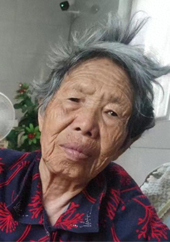 走失者照片 周口市寻人：八旬老太走失，灰白短发...