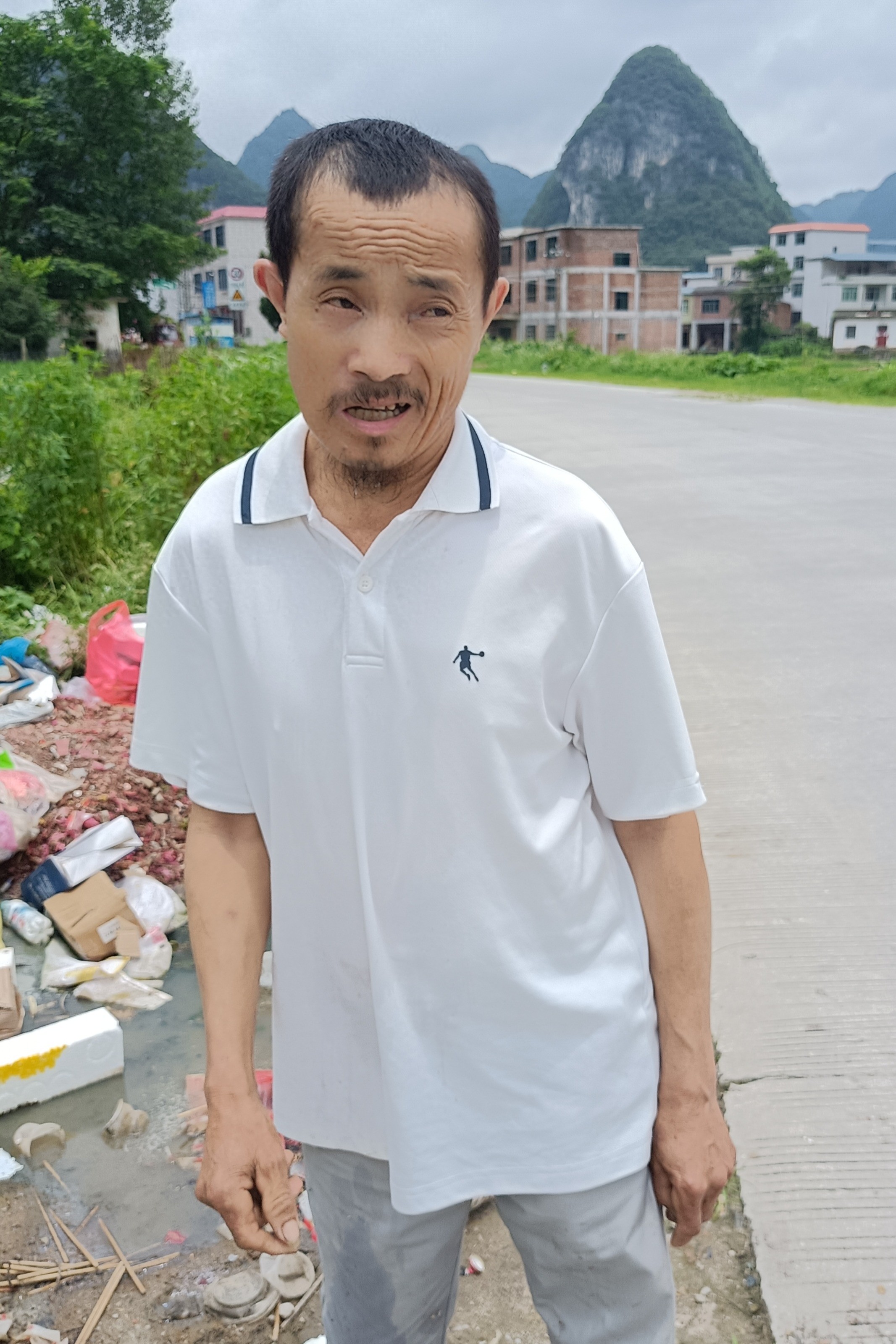 走失者照片 河池市寻亲：五旬男子被救助，自述叫...