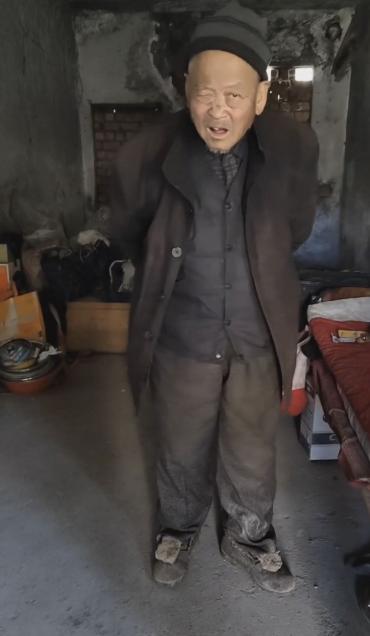 走失者照片 乌鲁木齐市寻亲：七旬老人被救助，自...