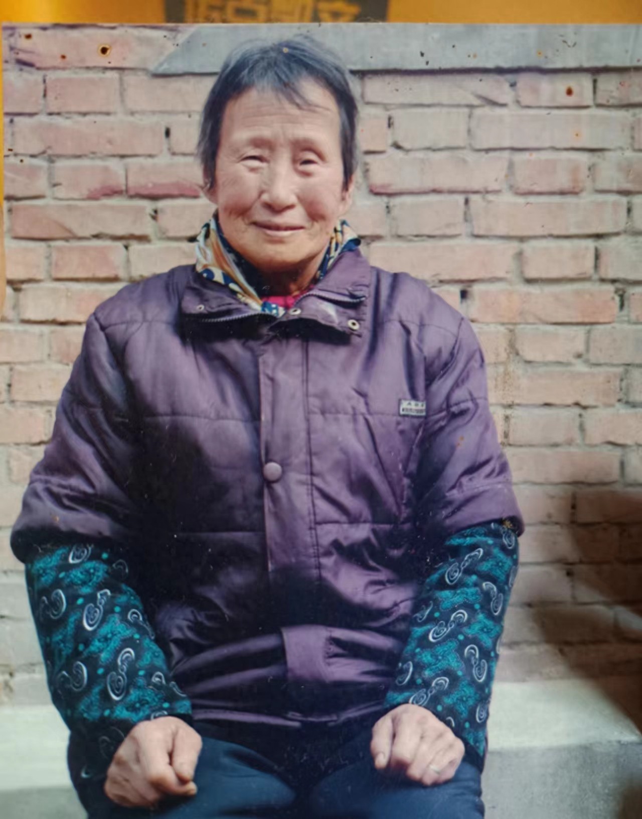 走失者照片 三门峡市寻人：八旬老太走失，穿白色...