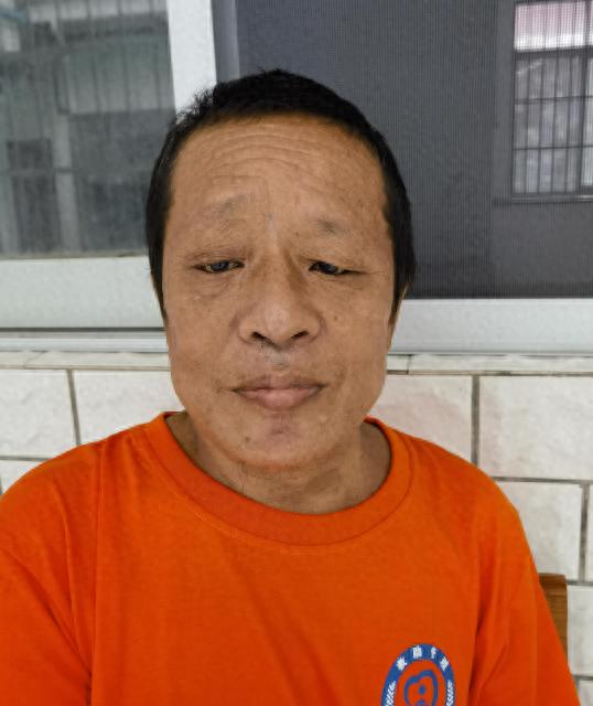 走失者照片 防城港市寻亲：中年男子被救助，自述...