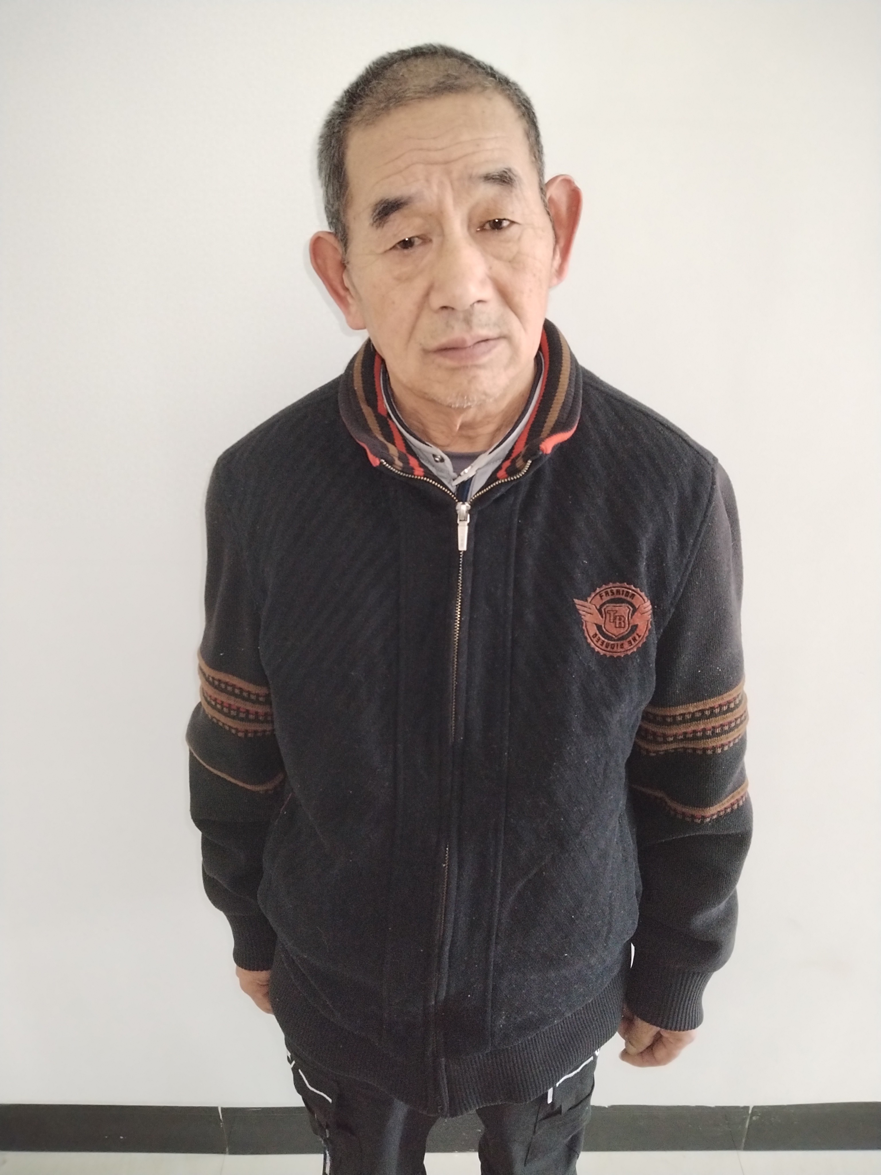走失者照片 淮南市寻人：七旬老人走失，患精神障...