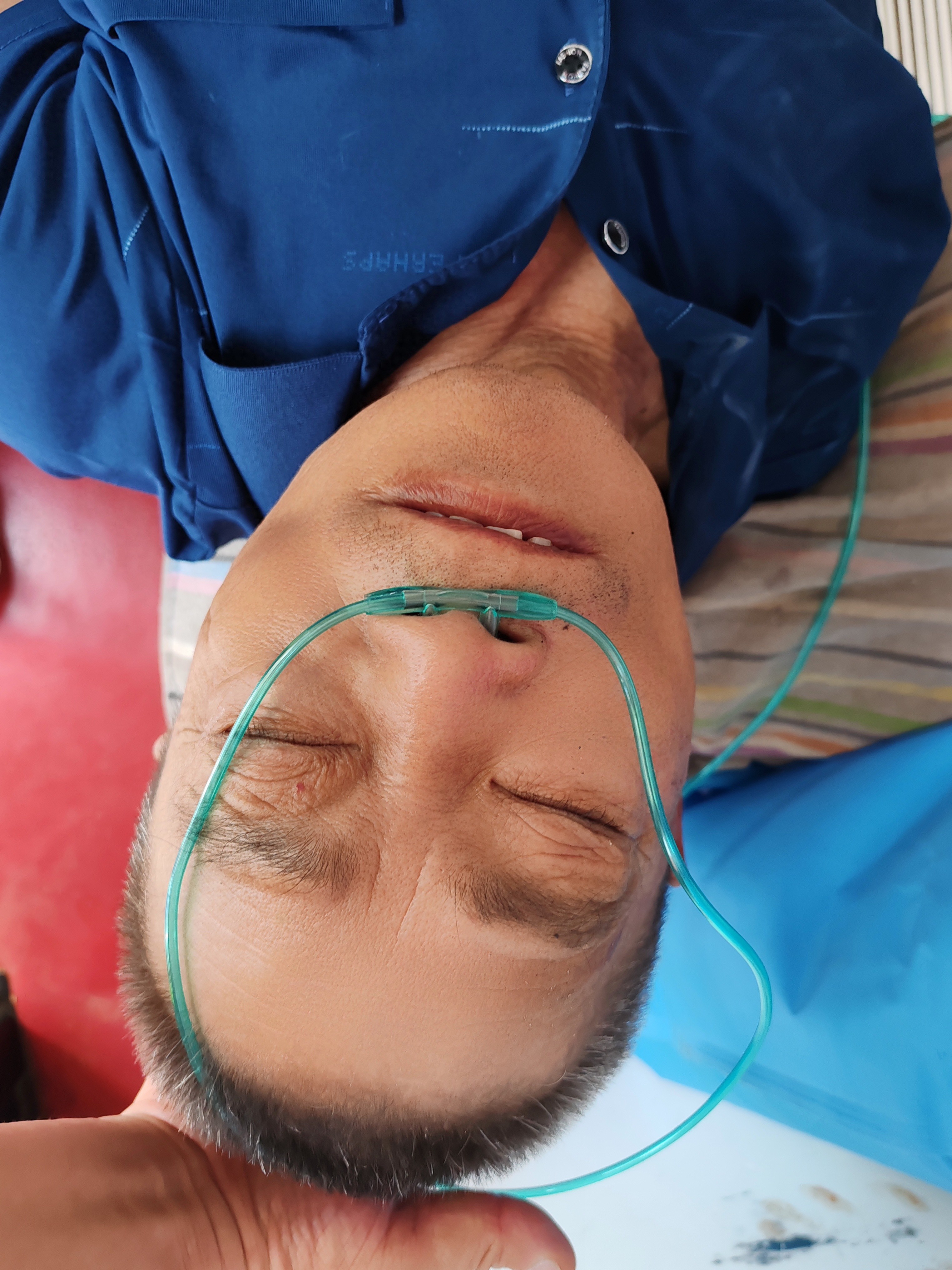 走失者照片 襄阳市寻亲：六旬老人被救助，穿蓝色...