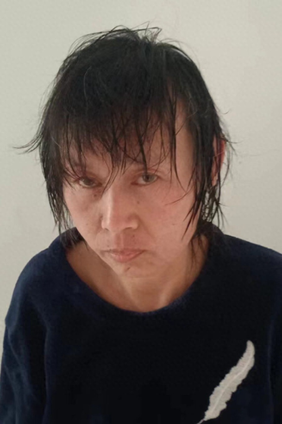 走失者照片 泰安市寻亲：五旬女子被救助，穿黄色...