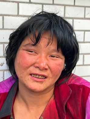 走失者照片 重庆市寻亲：青年女子被救助，言语不...
