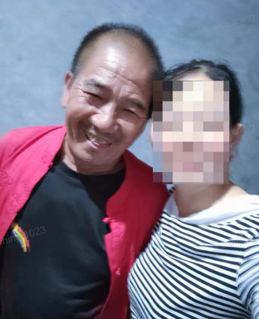 走失者照片 巴中市寻人：七旬老人走失，穿灰色棉...