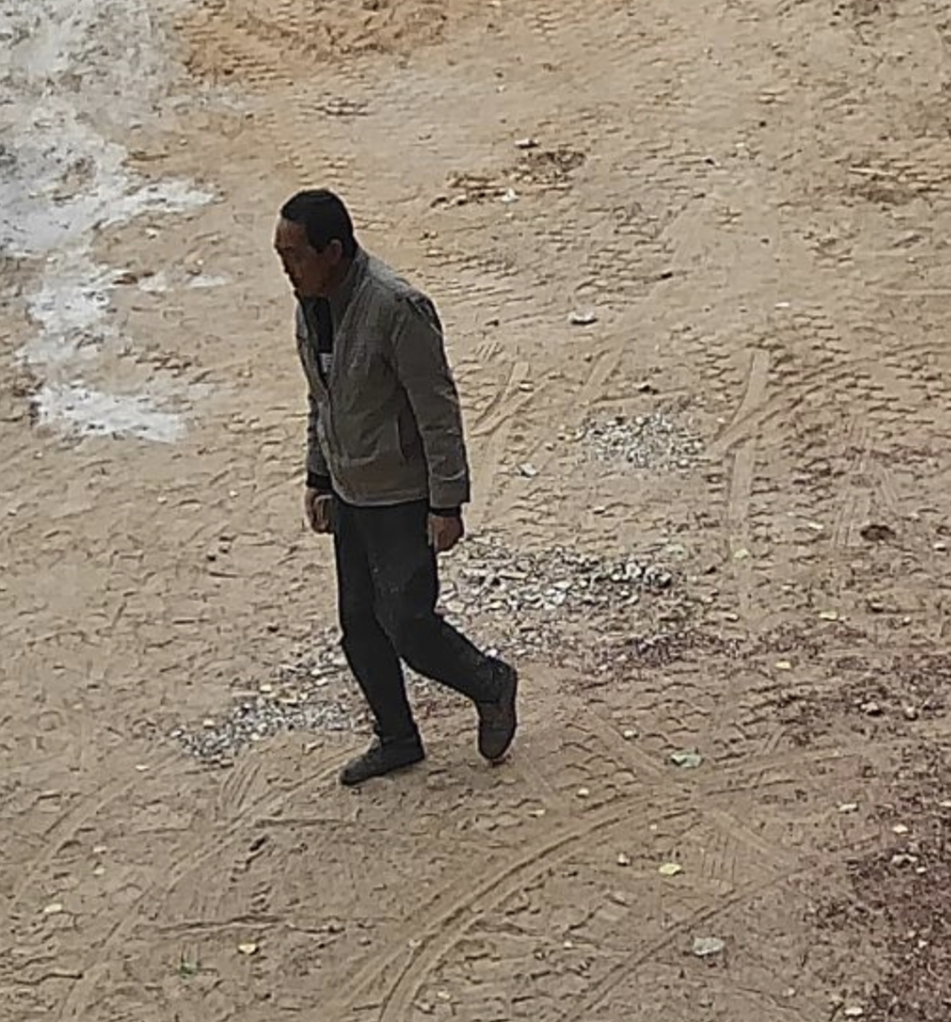 走失者照片 开封市寻人：六旬老人走失，头部有手...