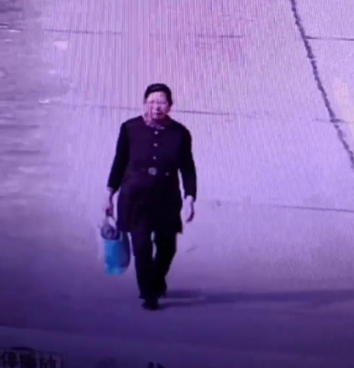 走失者照片 三明市寻人：六旬老太走失，穿黑色衣...