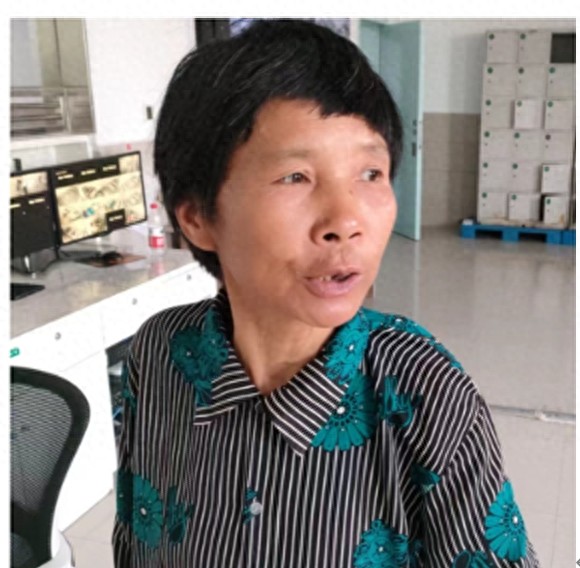 走失者照片 荆州市寻亲：六旬老太被救助，高1米...