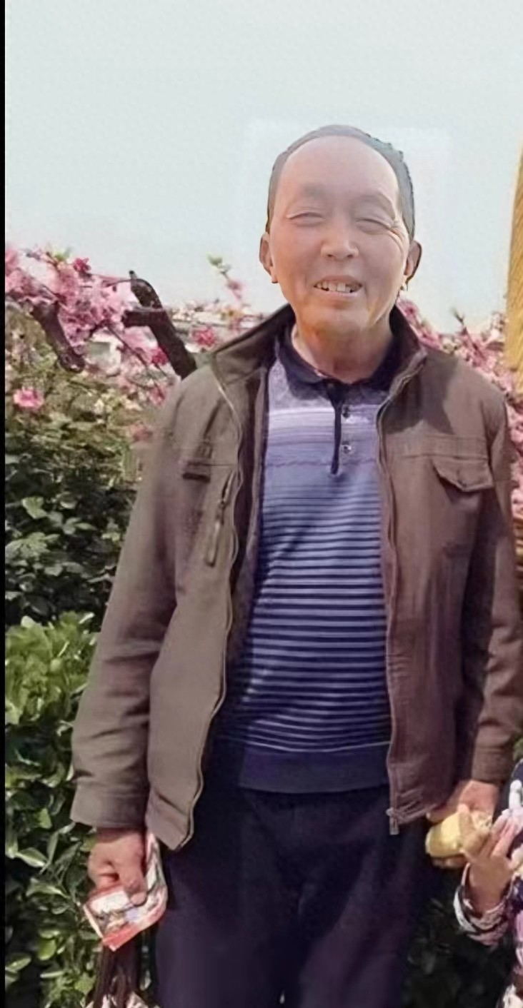 走失者照片 开封市寻人：六旬老人走失，头部有手...