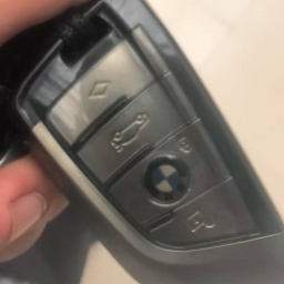 走失者照片 宝马车钥匙