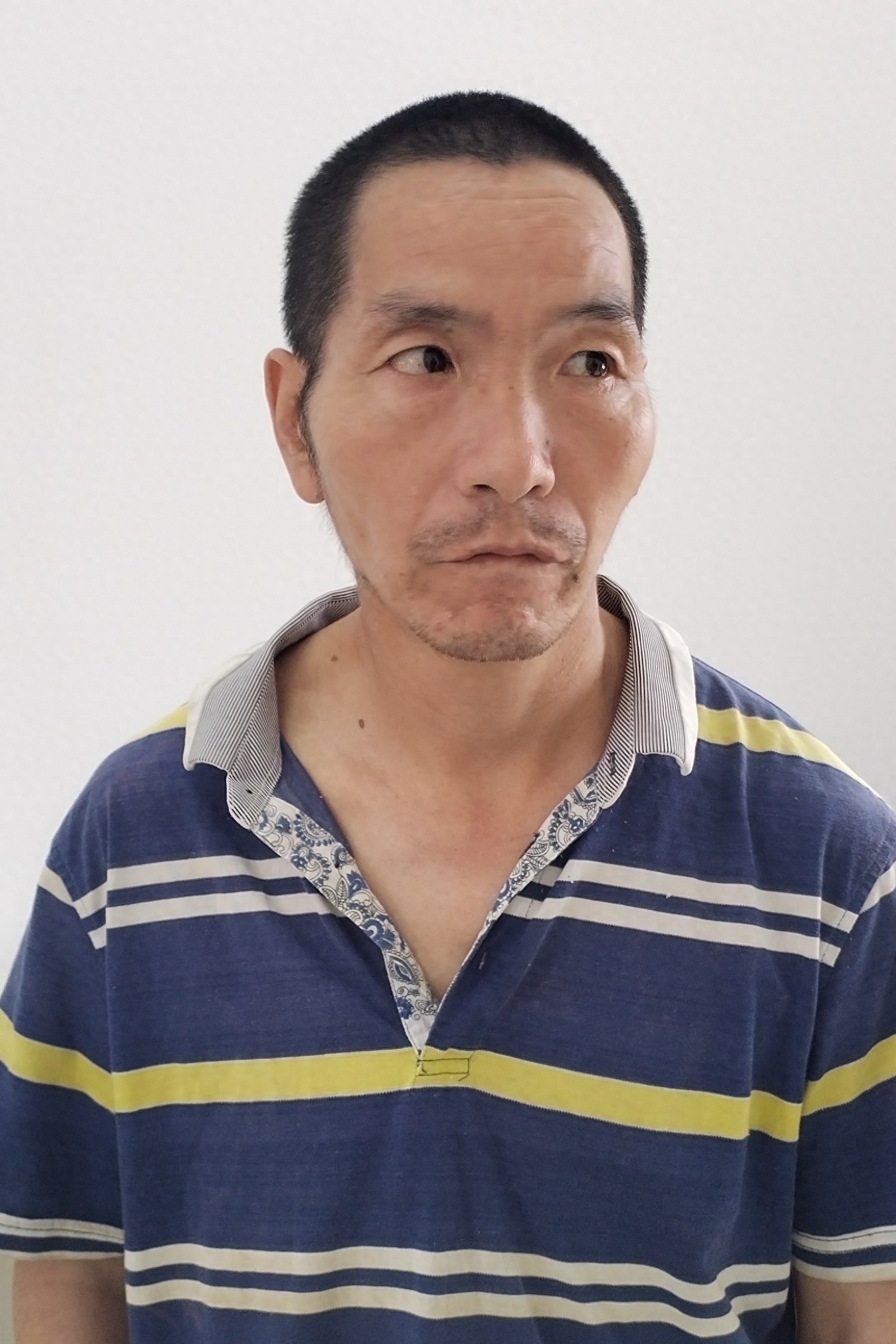 走失者照片 桂林市寻亲：五旬男子被救助，穿深色...