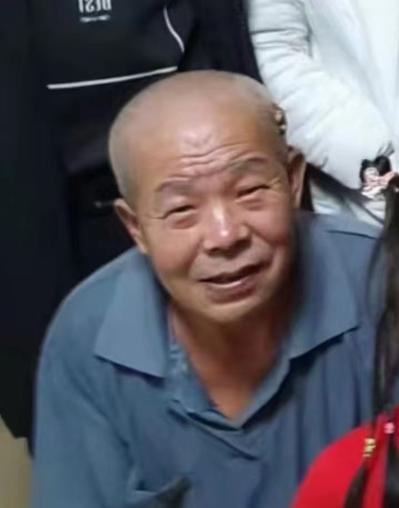 走失者照片 长春市寻人：六旬老人走失，戴黑色鸭...