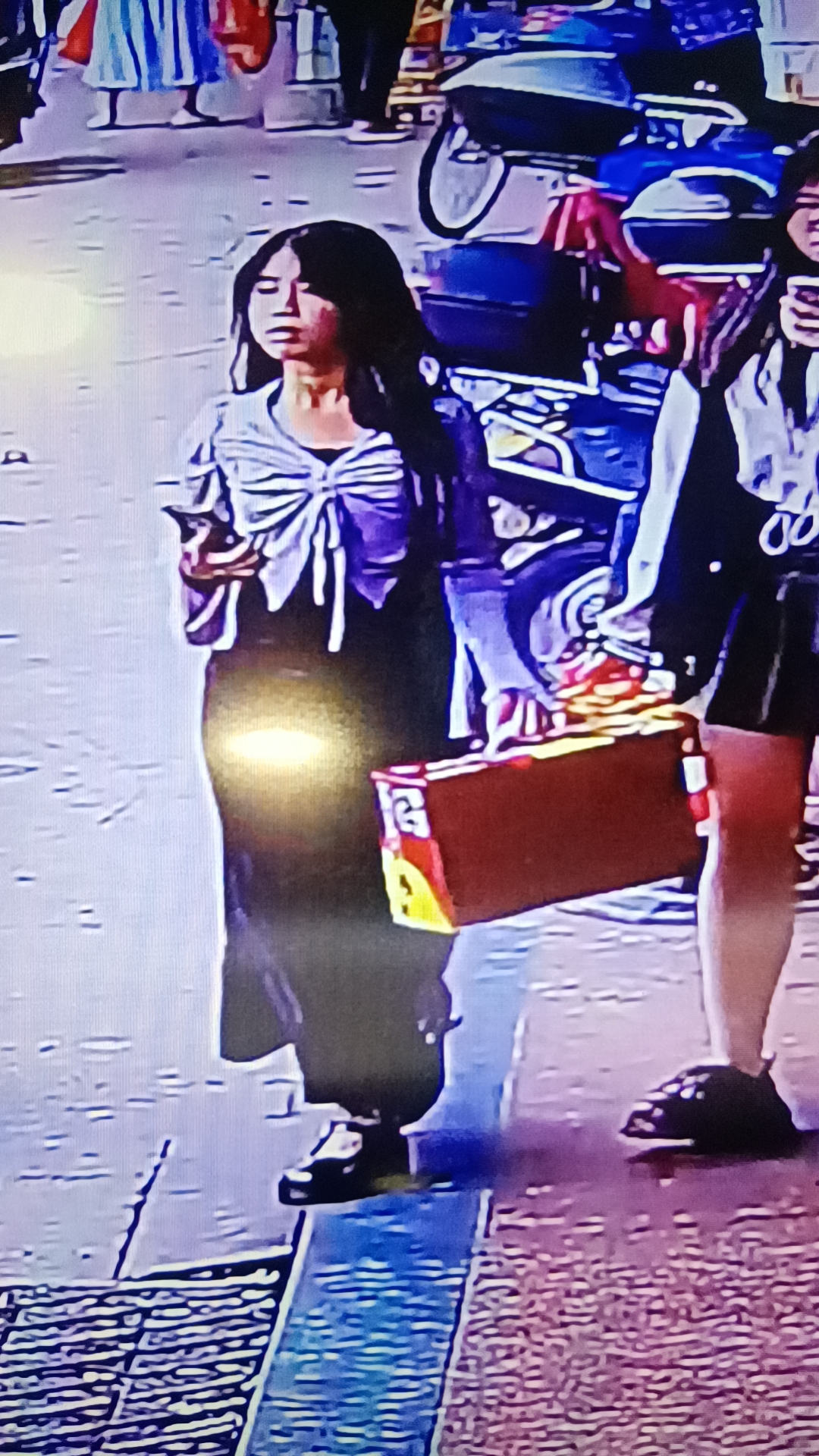 走失者照片 肇庆市寻人：15岁女孩走失，穿黑色...