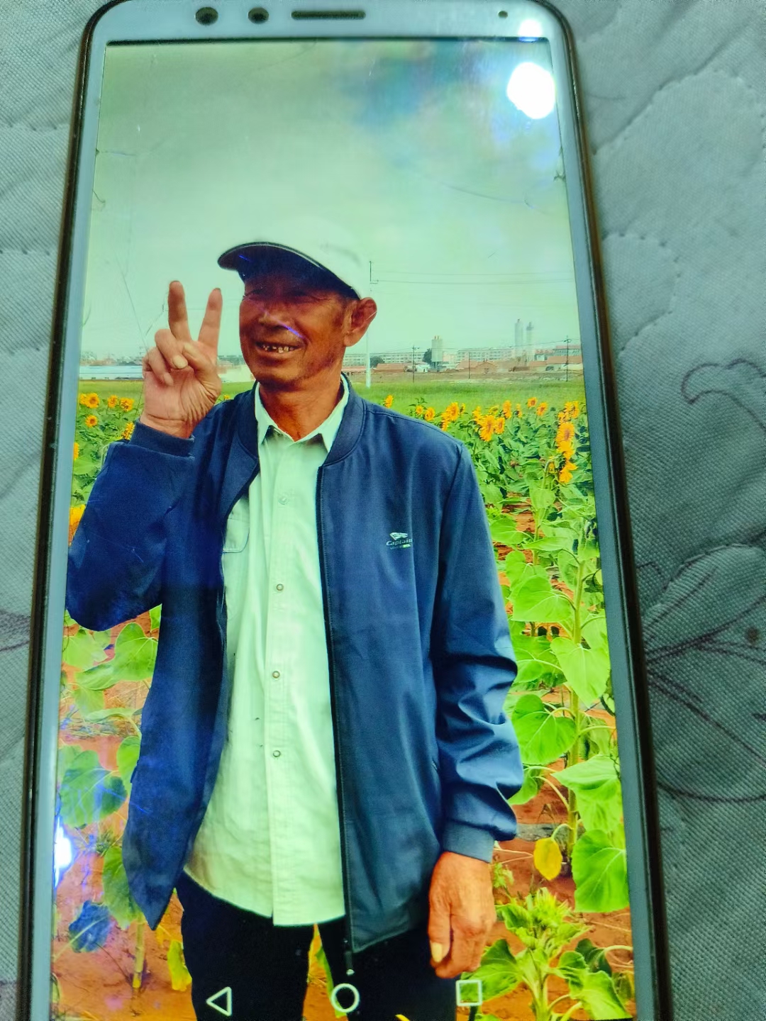 走失者照片 呼和浩特市寻人：六旬老人走失，患轻...