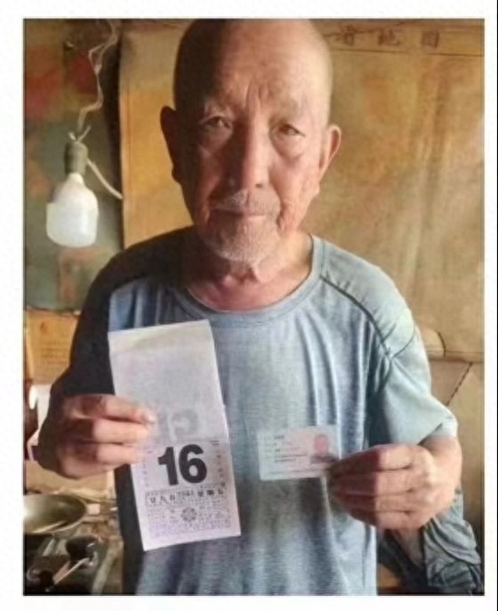走失者照片 廊坊市寻人：七旬老人走失，戴黑色鸭...