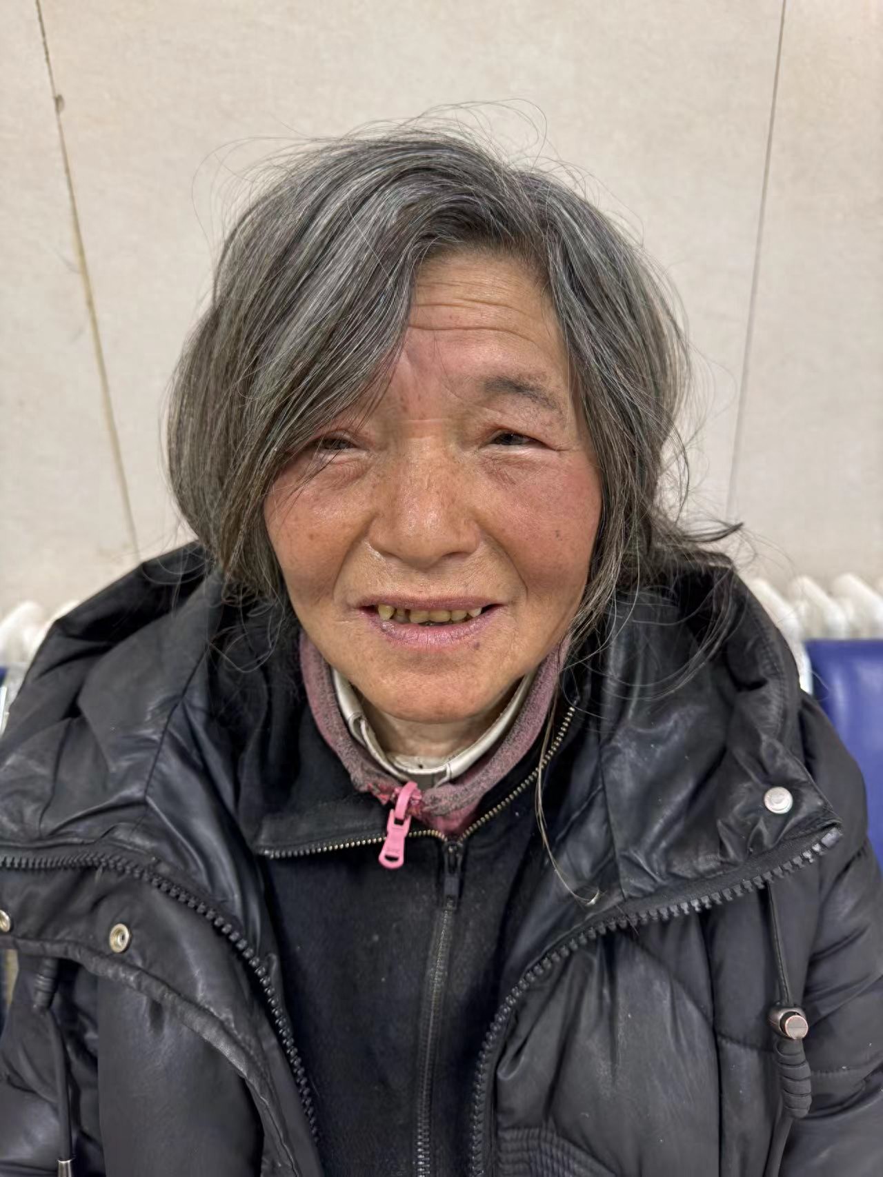 走失者照片 哈尔滨市寻亲：六旬老太被救助，自述...