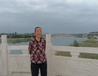 走失者照片 石家庄市寻人：八旬老太走失，穿深绿...