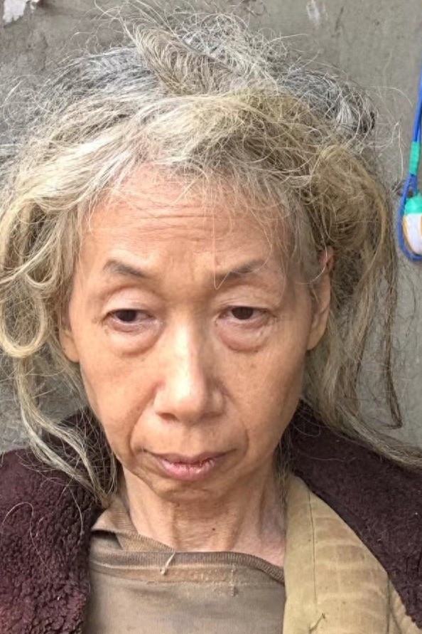 走失者照片 重庆市寻亲：六旬老太被救助，白发，...