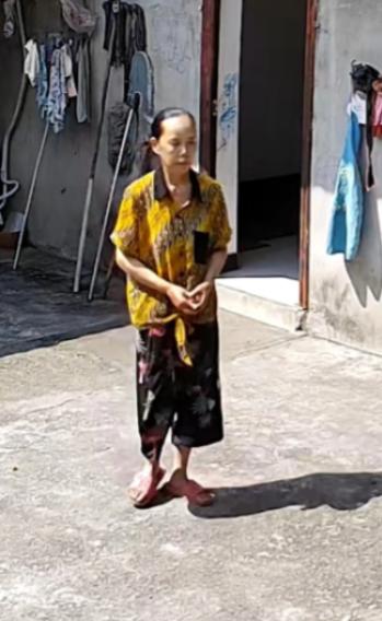 走失者照片 德阳市什邡市寻人：五旬女子走失，患...