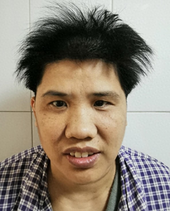 走失者照片 南京市寻亲：青年女子被救助，高1米...