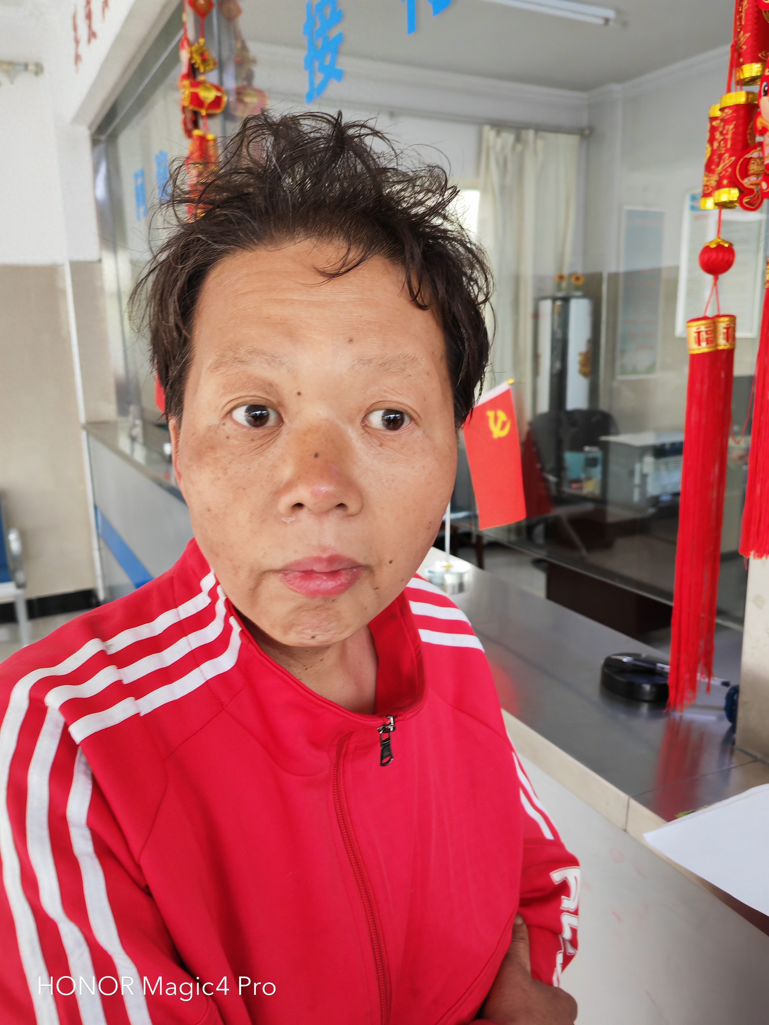 走失者照片 襄阳市寻亲：中年女子被救助，自述叫...