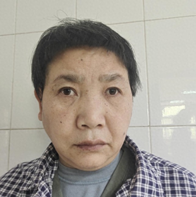 走失者照片 南京市寻亲：中年女子被救助，高1米...