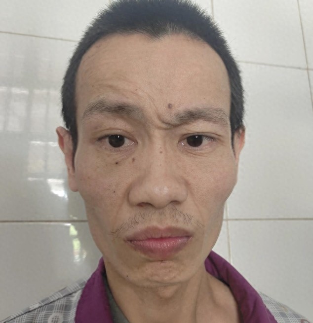 走失者照片 南京市寻亲：青年男子被救助，高1米...