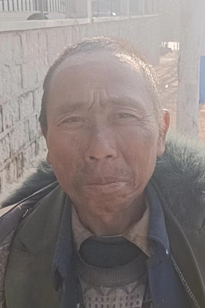 走失者照片 烟台市寻亲：六旬老人被救助，高1米...