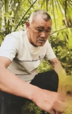 走失者照片 南阳市寻人：六旬老人走失，穿白色短...