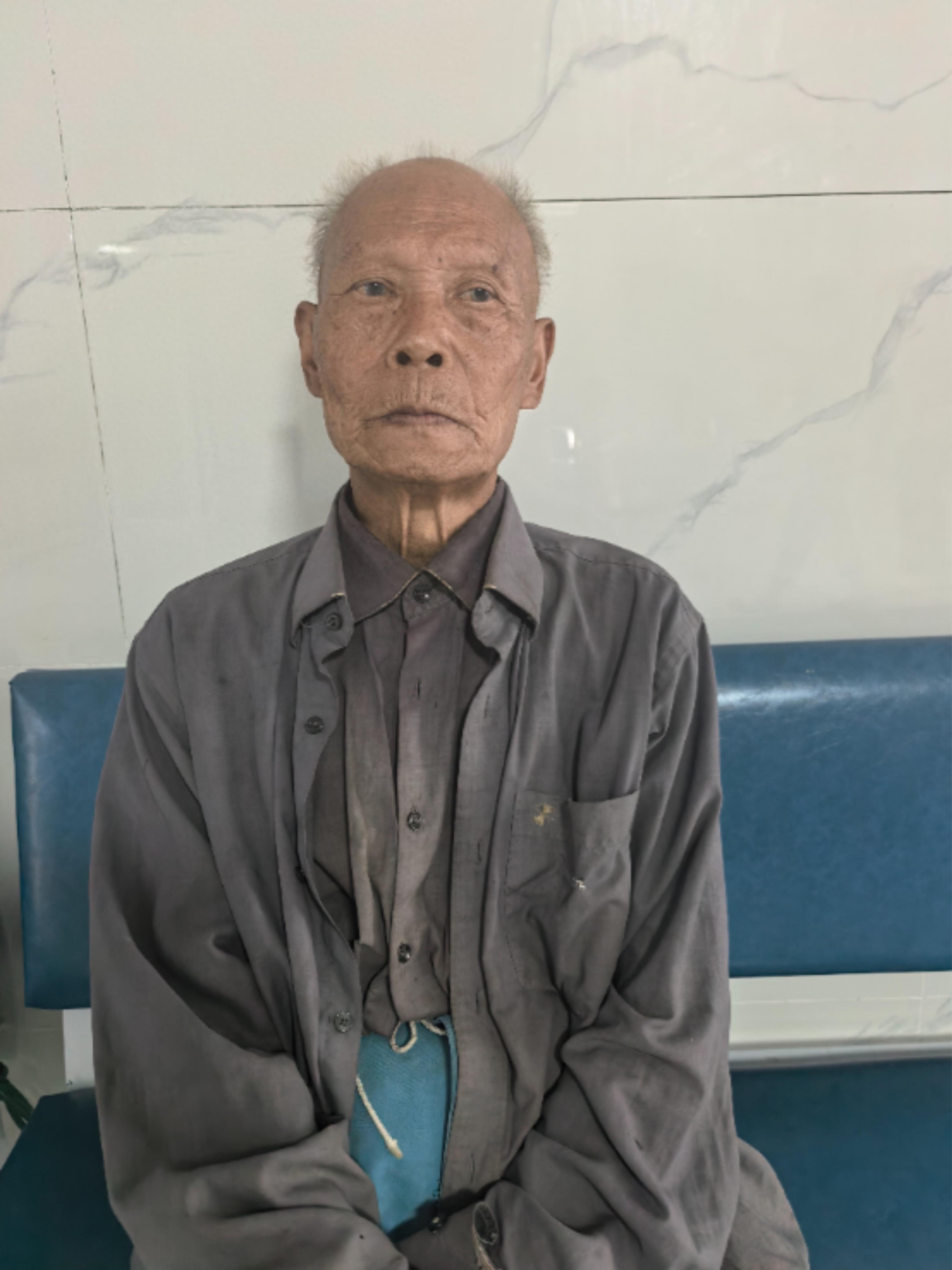 走失者照片 汉中寻亲：七旬老人被救助，自述叫金...