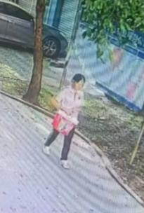 走失者照片 崇左市寻人：七旬老太走失，穿白底格...